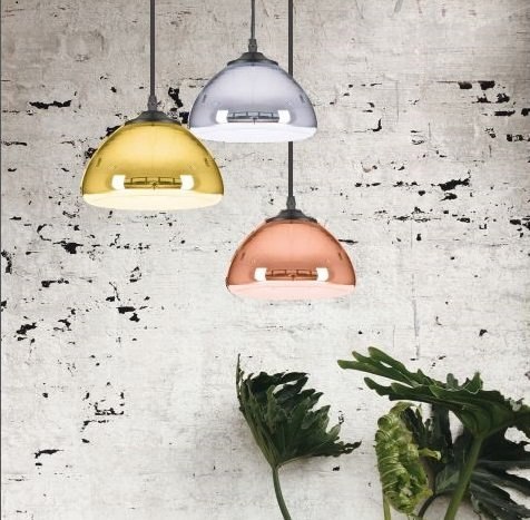 Lampa wisząca VICTORY GLOW M złota 30 cm Lampa wisząca VICTORY GLOW M złota 30 cm